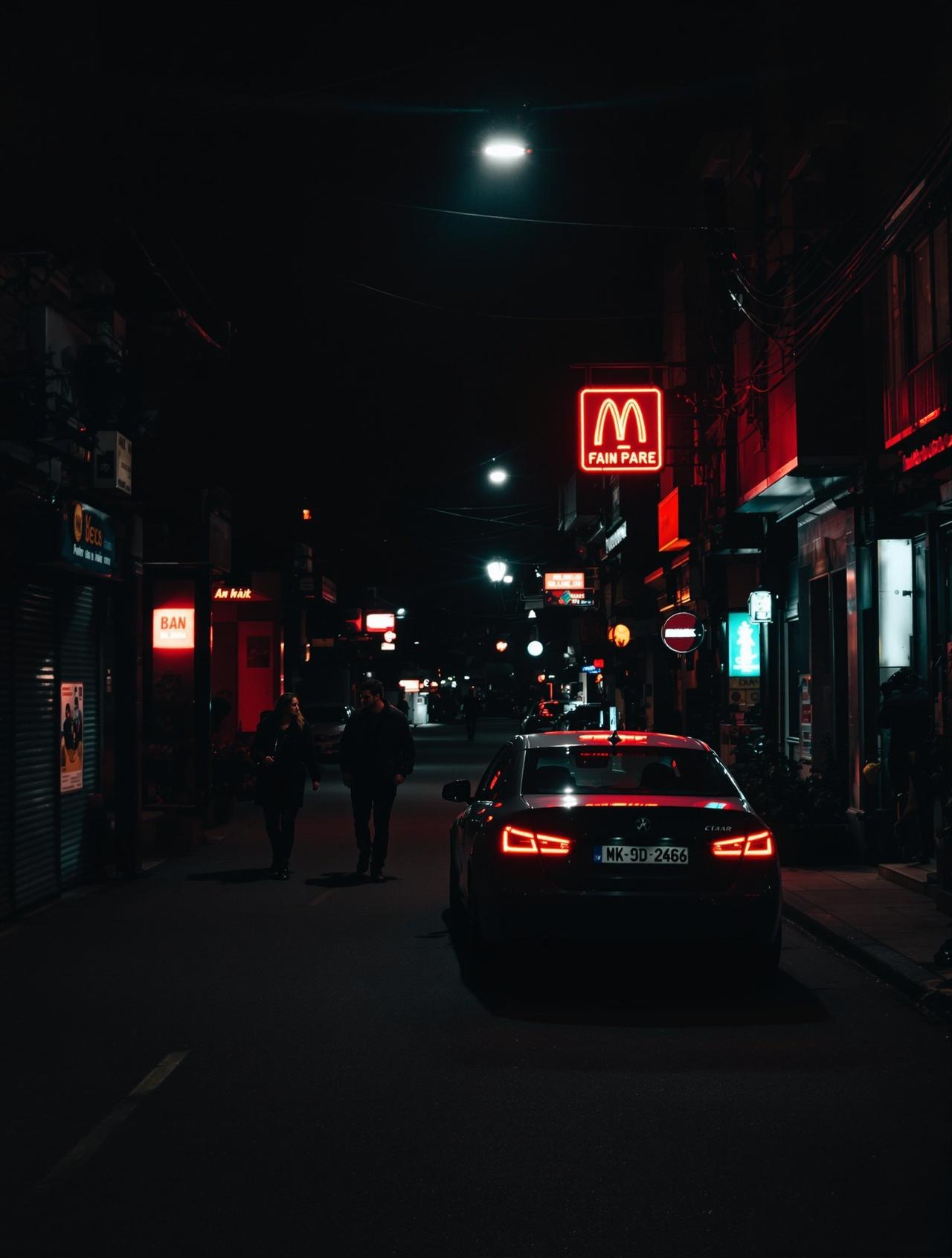 某男星深夜私会现场 - 每日吃瓜网